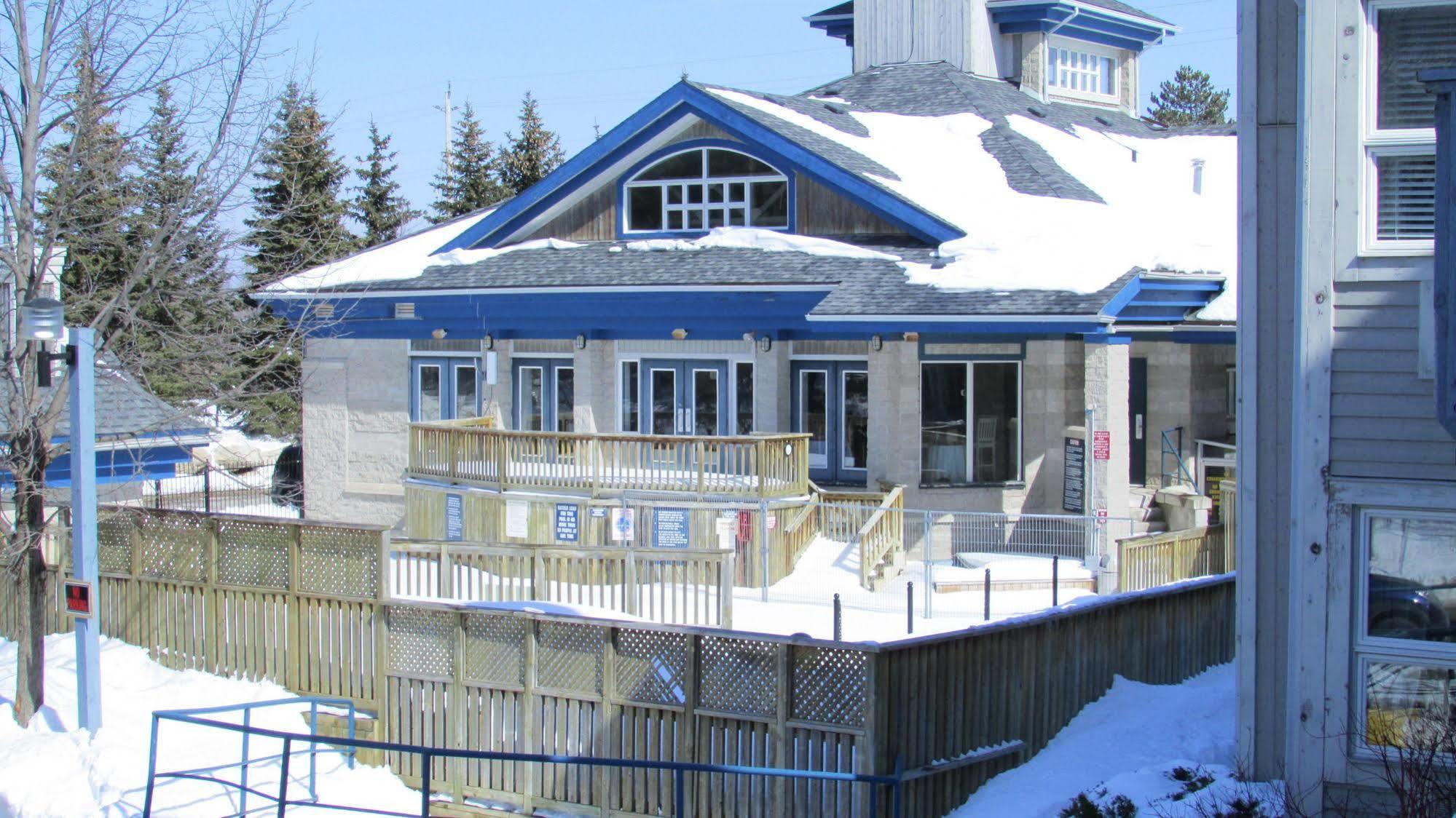 Blue Mountain Suites Блу-Маунтинс Экстерьер фото